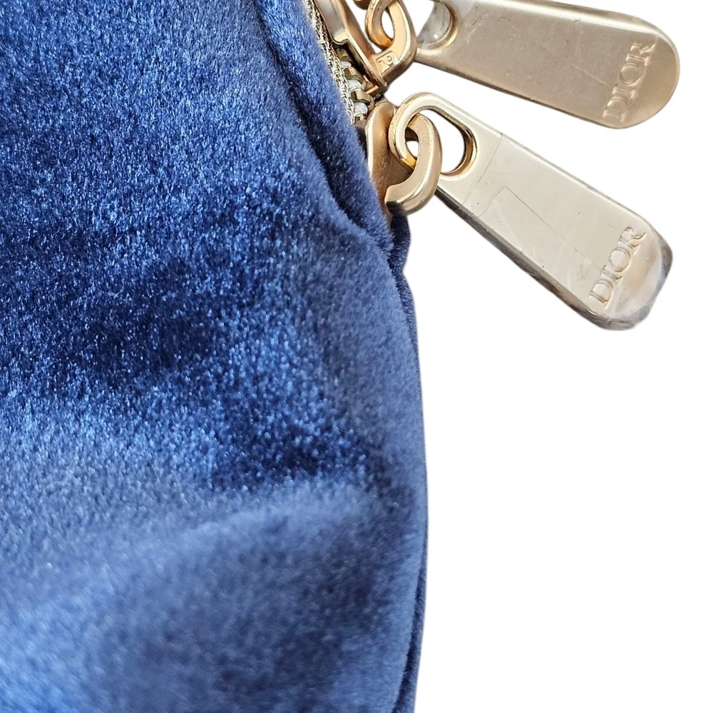 Christian Dior Blue Velvet Cosmetic Pouch With Logo And Sample Parfum, New! - Picture 3 of 7